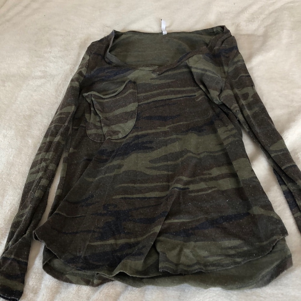 Z supply camo long sleeve worn once